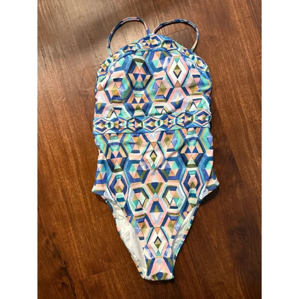 NWT La Blanca Riviera Hi Neck Halter Geometric One Piece Swim Suit Sz 4